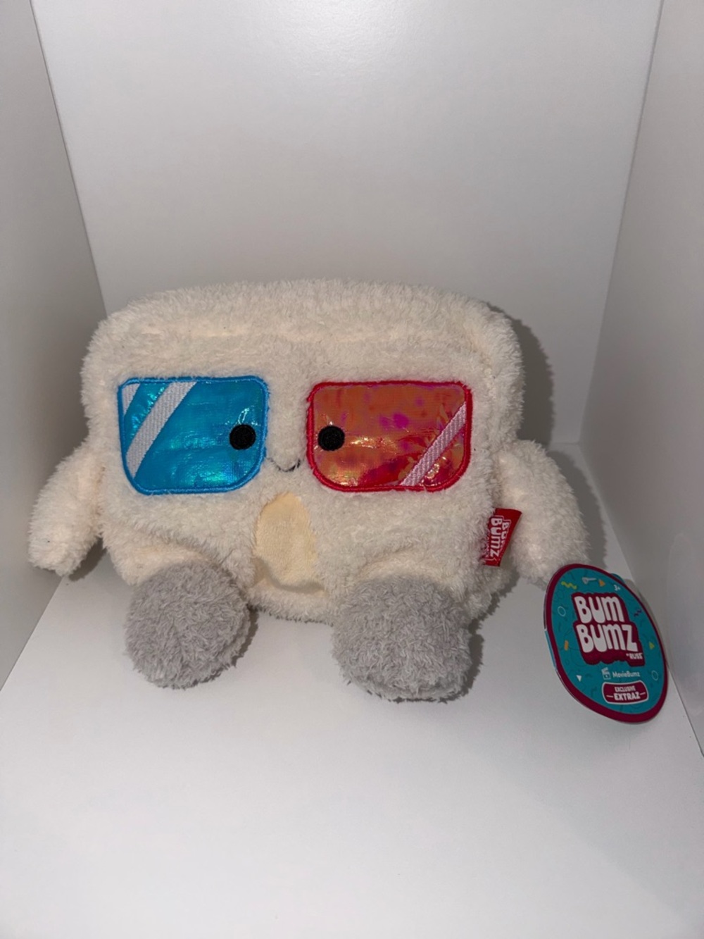 Gigi 3-D Movie Glasses plush toy from the BumBumz MovieBumz collection